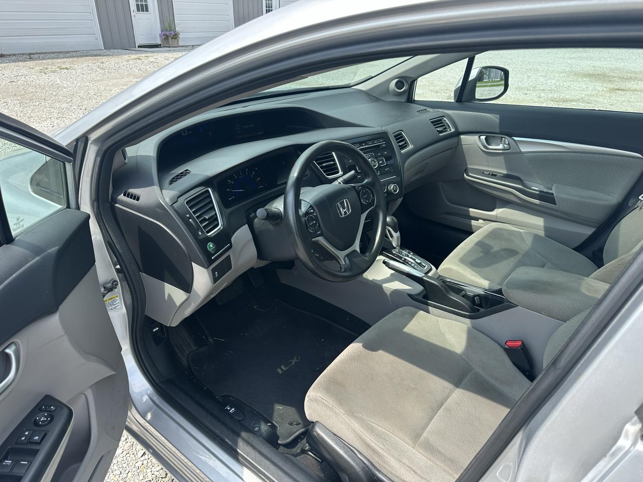 Honda Civic EX Sedan 5-Speed AT 2013