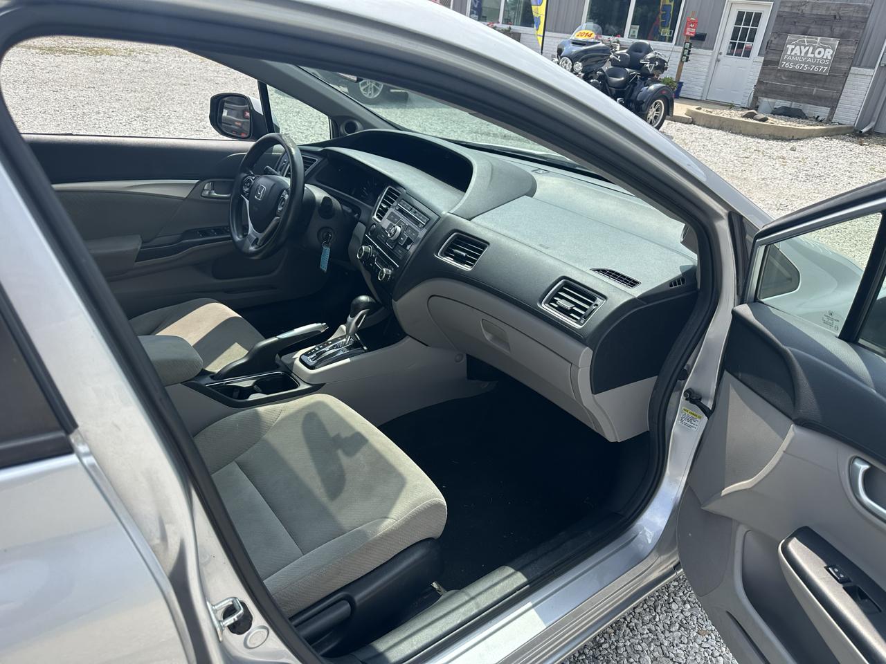 Honda Civic EX Sedan 5-Speed AT 2013