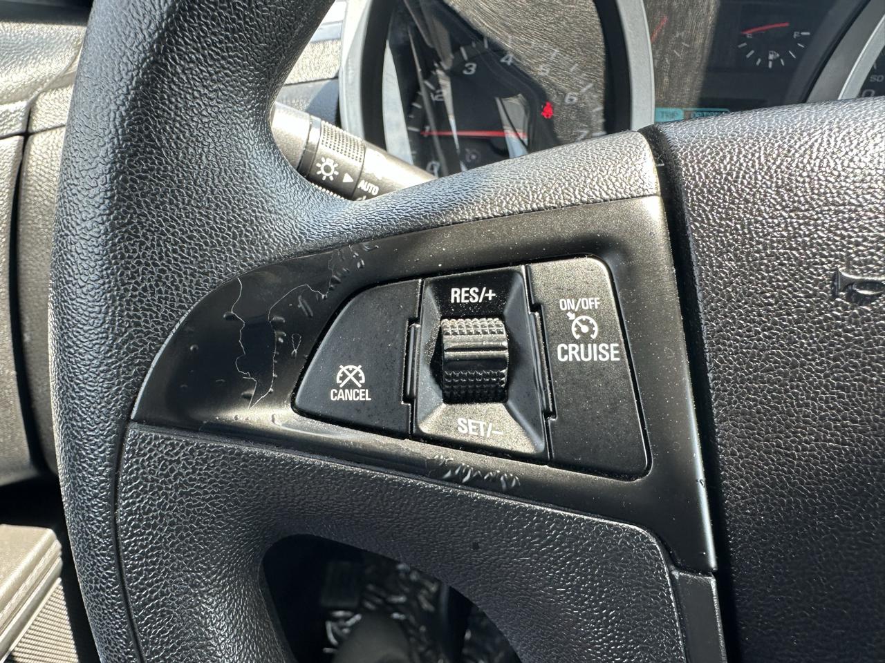 Chevrolet Equinox LS 2WD 2013