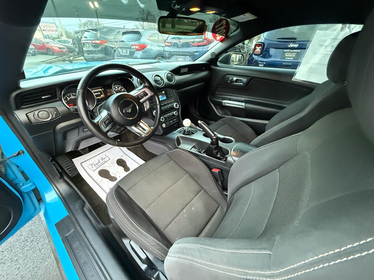 Ford Mustang V6 Coupe 2017