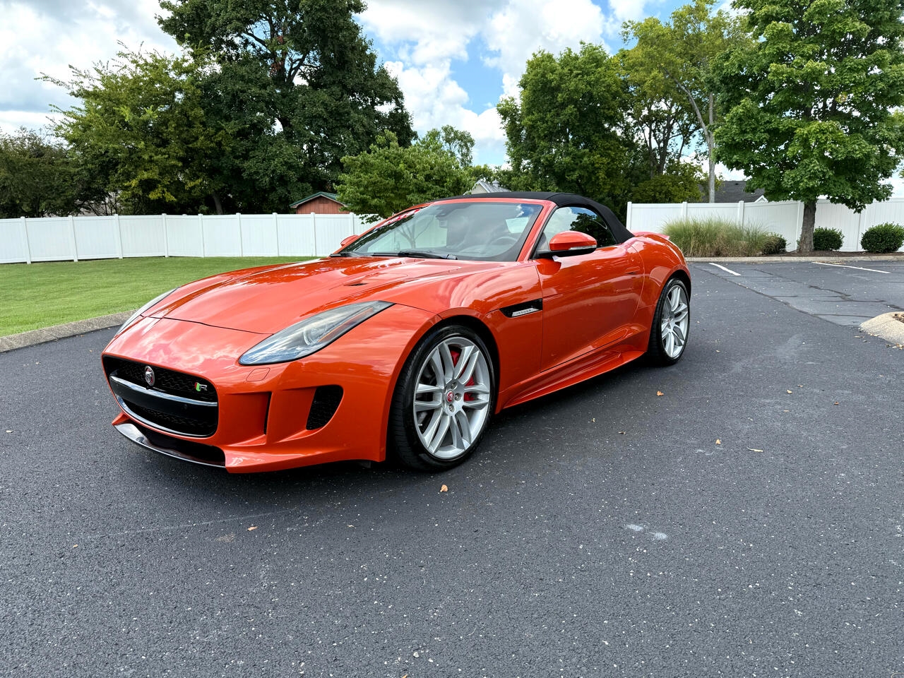 2016 Jaguar F-Type R's photo