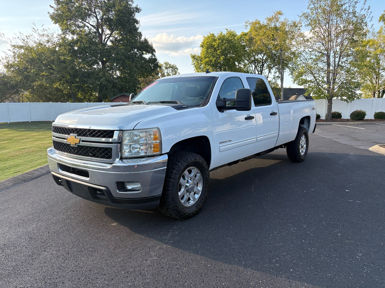 2012 Chevrolet Silverado 3500HD LT's photo