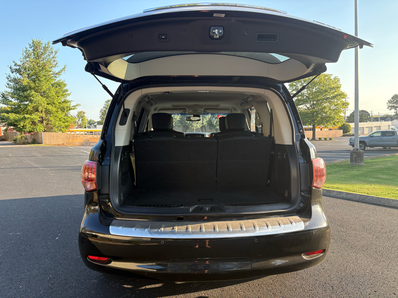 Infiniti QX80  2016