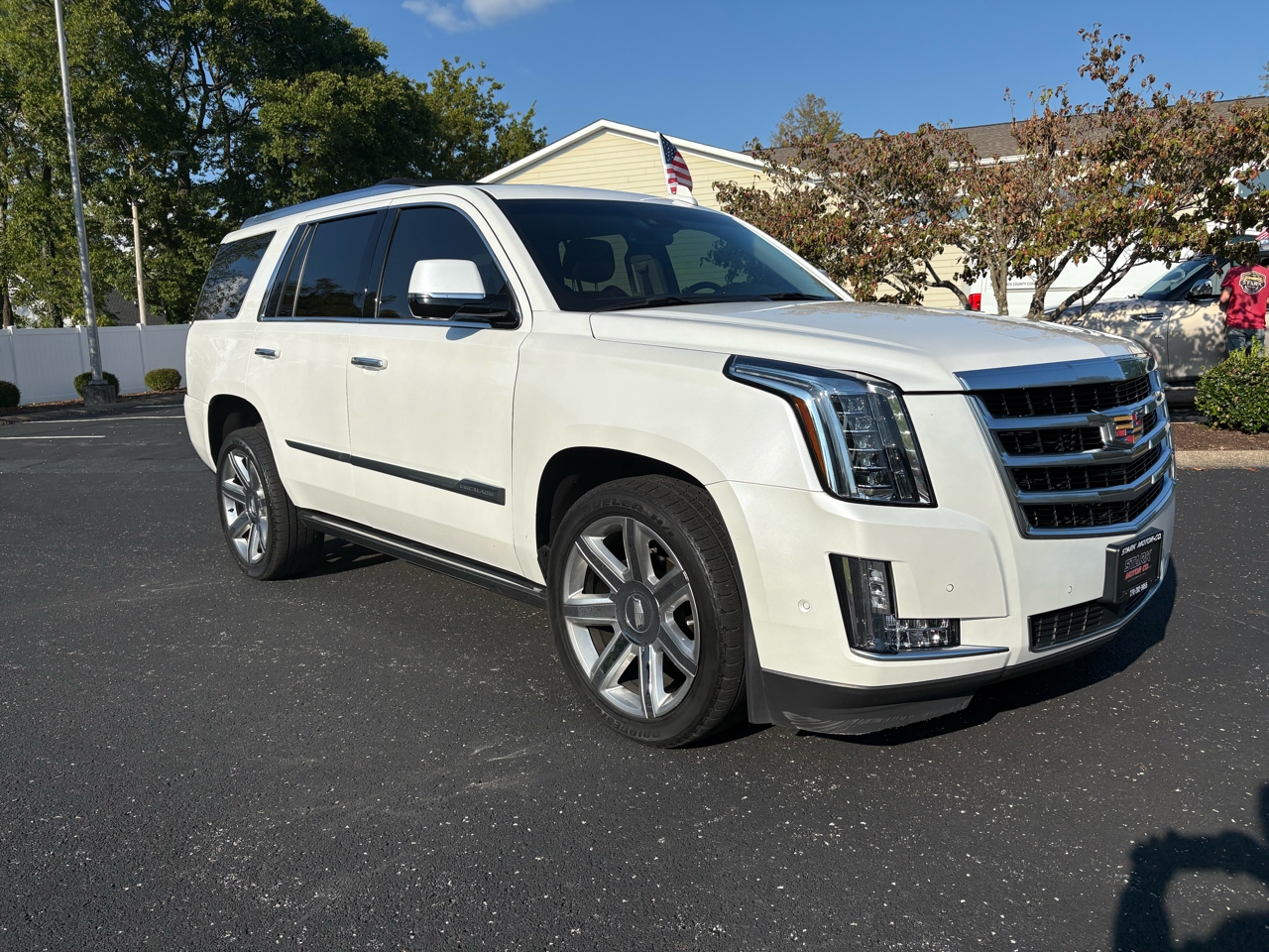 Cadillac Escalade 4WD 4dr Premium Luxury 2018