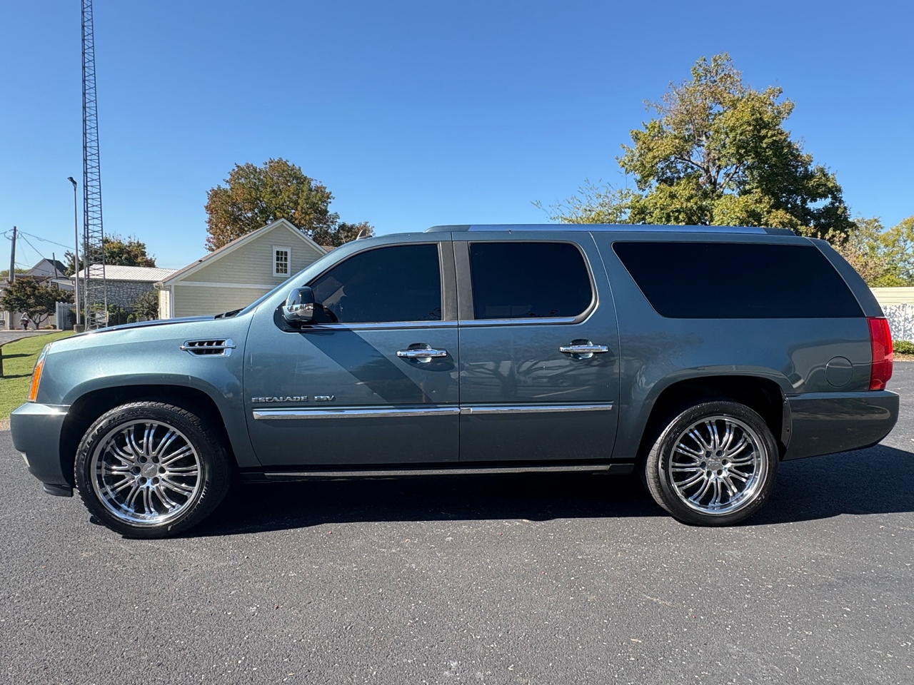 Cadillac Escalade ESV  2010