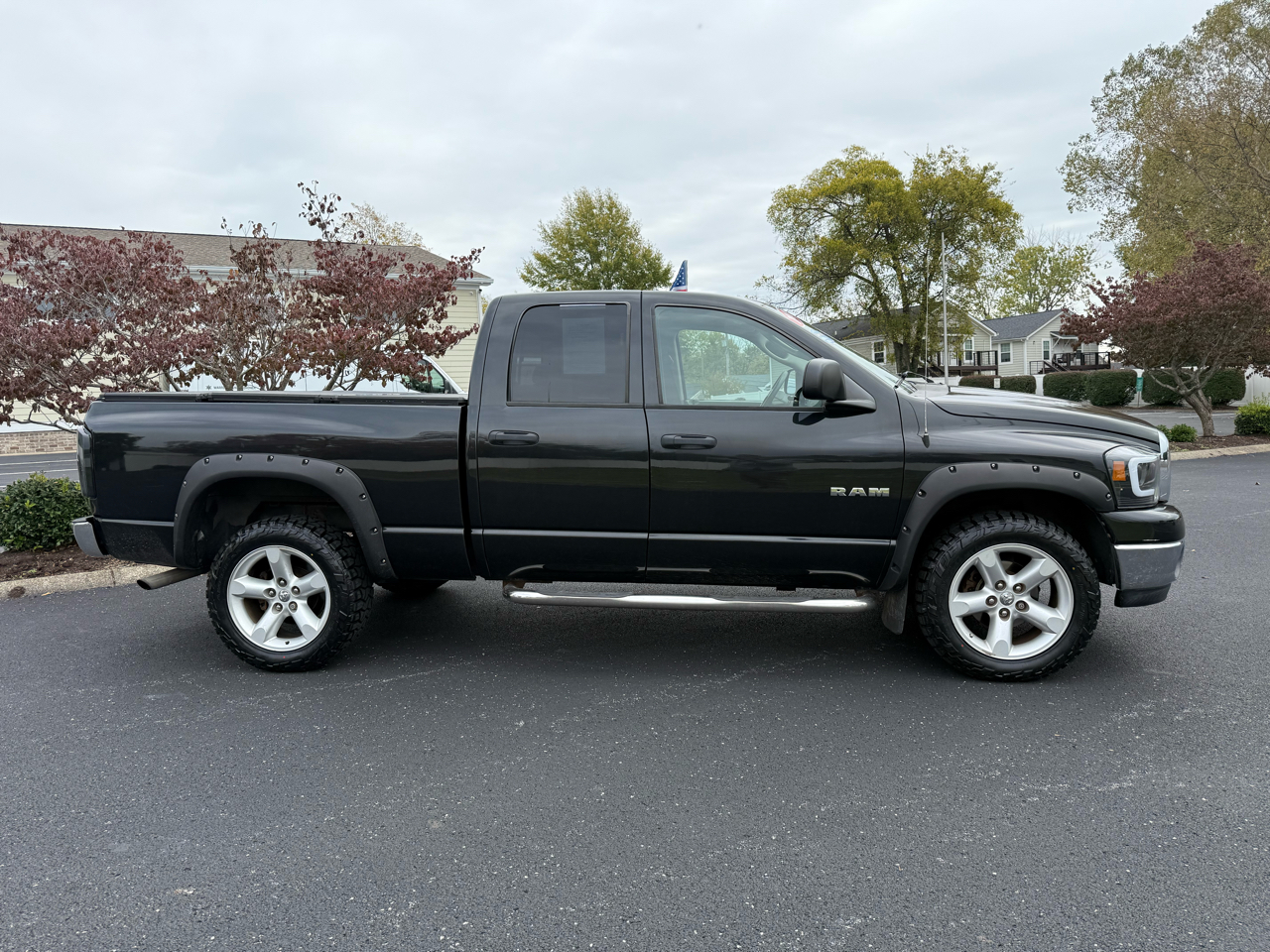 Dodge Ram 1500 4WD Quad Cab 140.5" SLT 2008