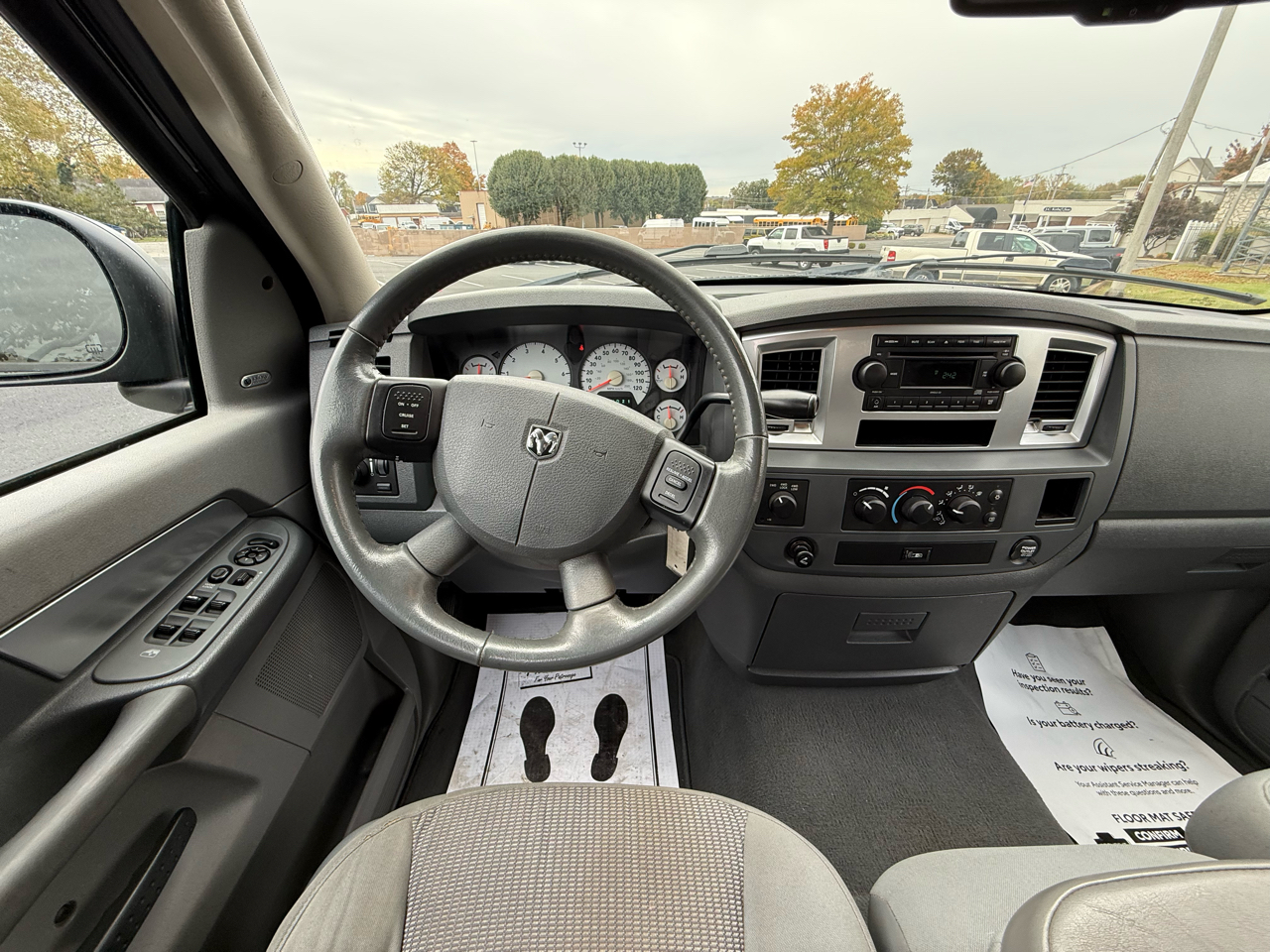 Dodge Ram 1500 4WD Quad Cab 140.5" SLT 2008