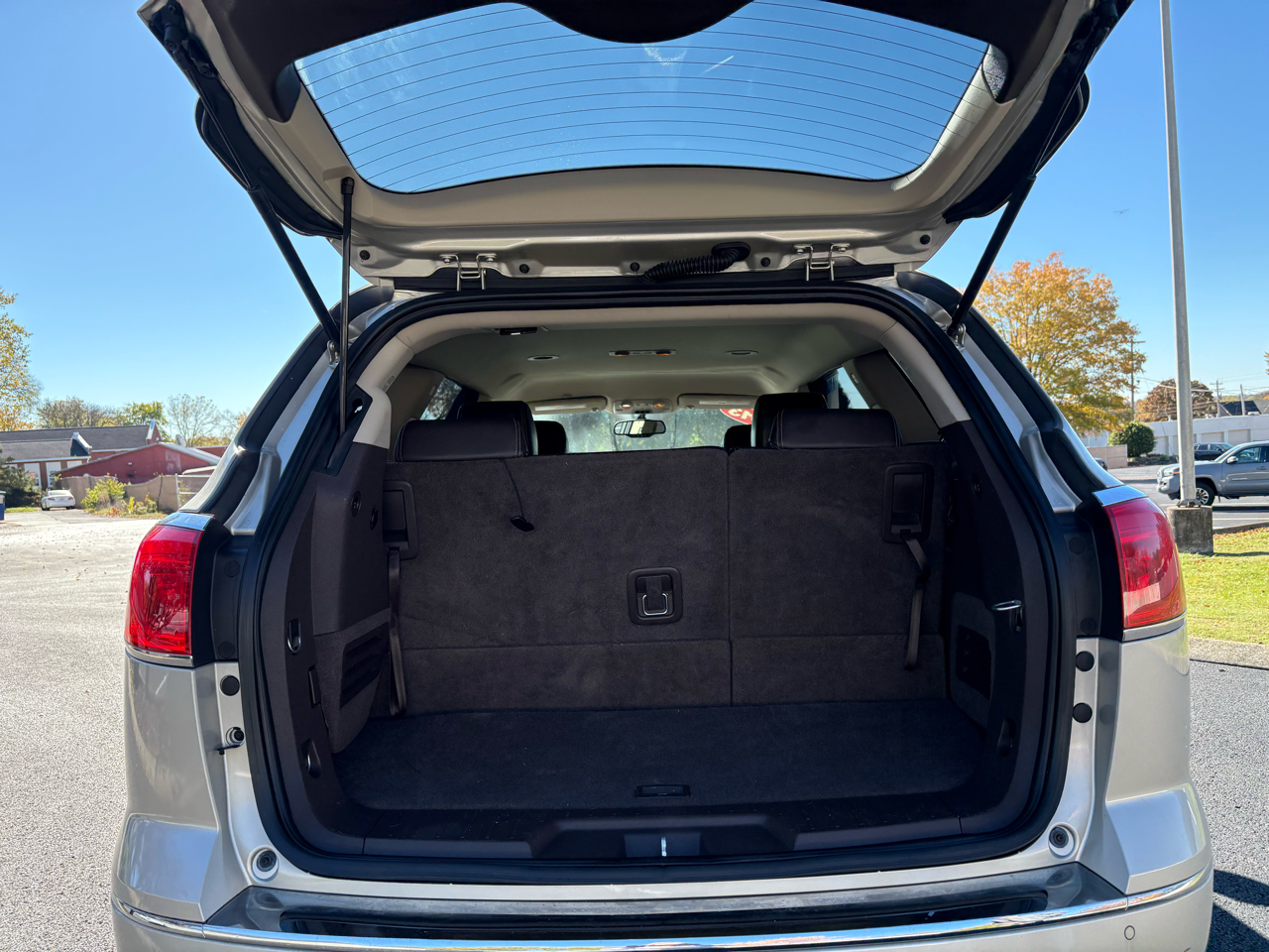 Buick Enclave FWD 4dr Leather 2013