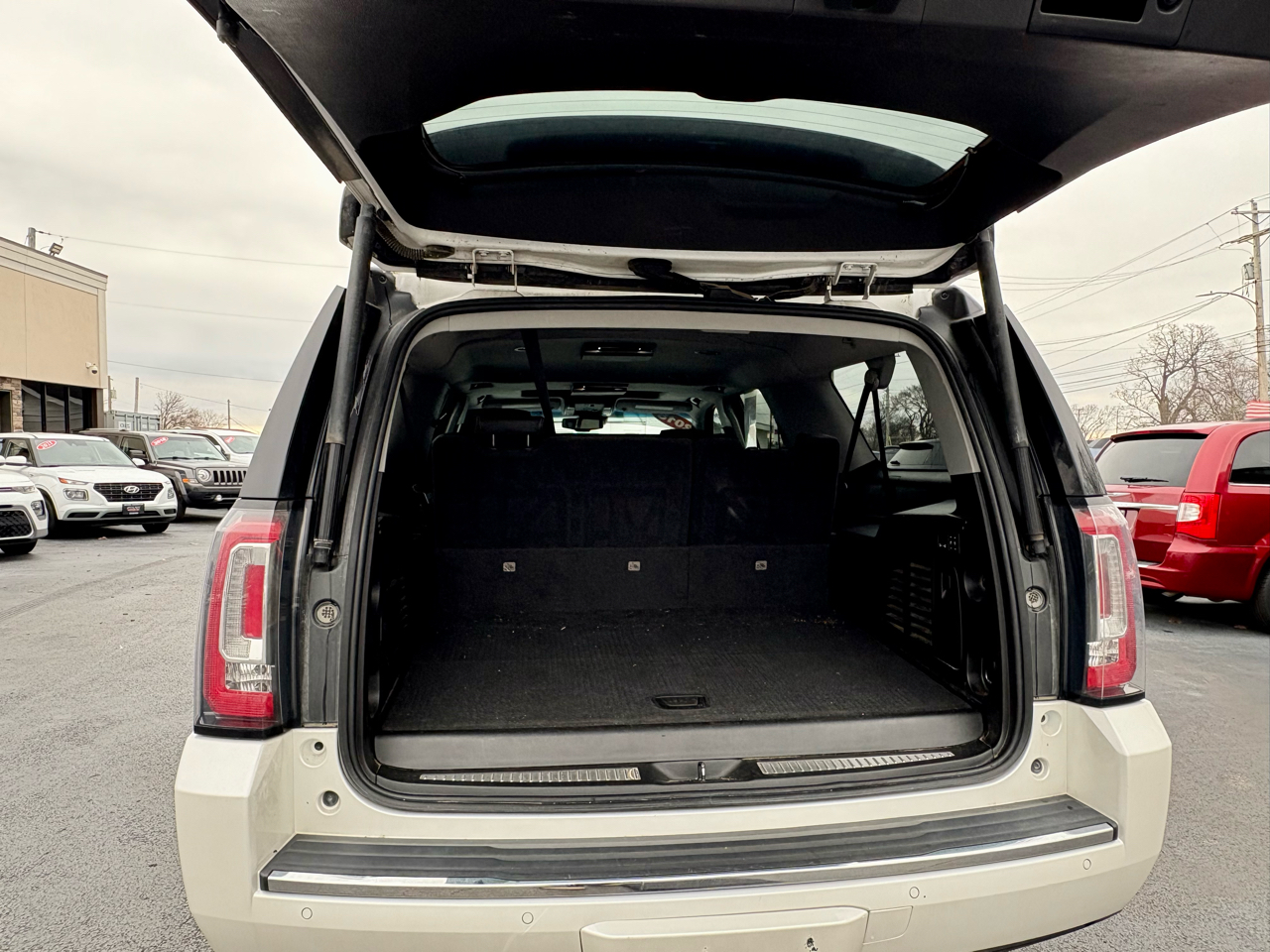 GMC Yukon XL Denali 4WD 2018