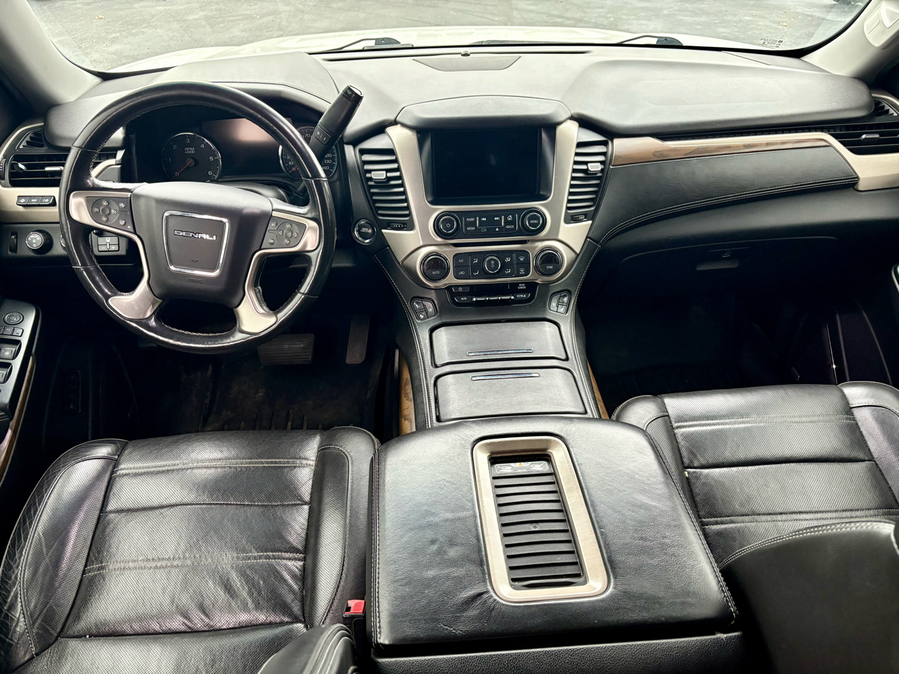 GMC Yukon XL Denali 4WD 2018