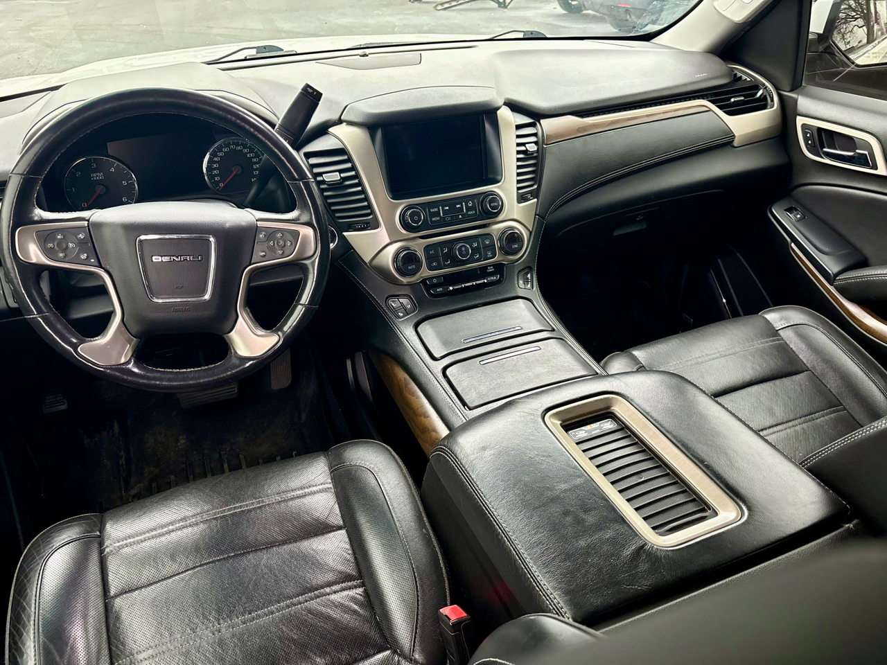 GMC Yukon XL Denali 4WD 2018