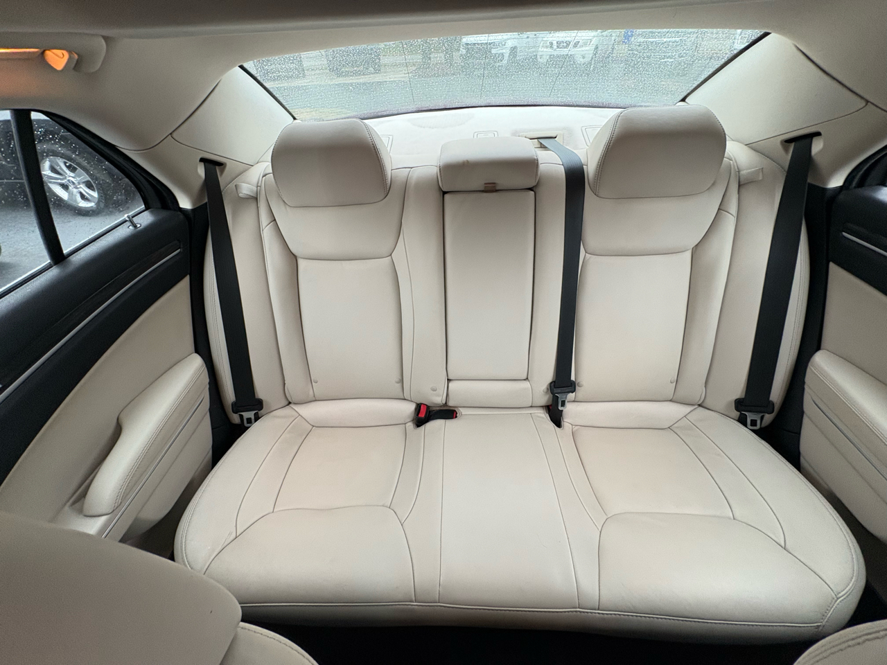 Chrysler 300 4dr Sdn Anniversary Edition RWD 2016