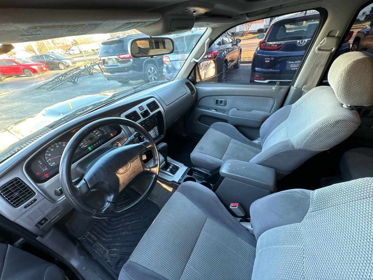 Toyota 4Runner 4dr SR5 3.4L Auto (Natl) 2002