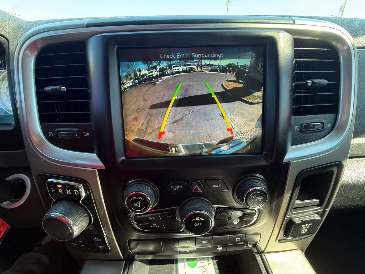 RAM 1500 4WD Crew Cab 140.5" Big Horn 2013