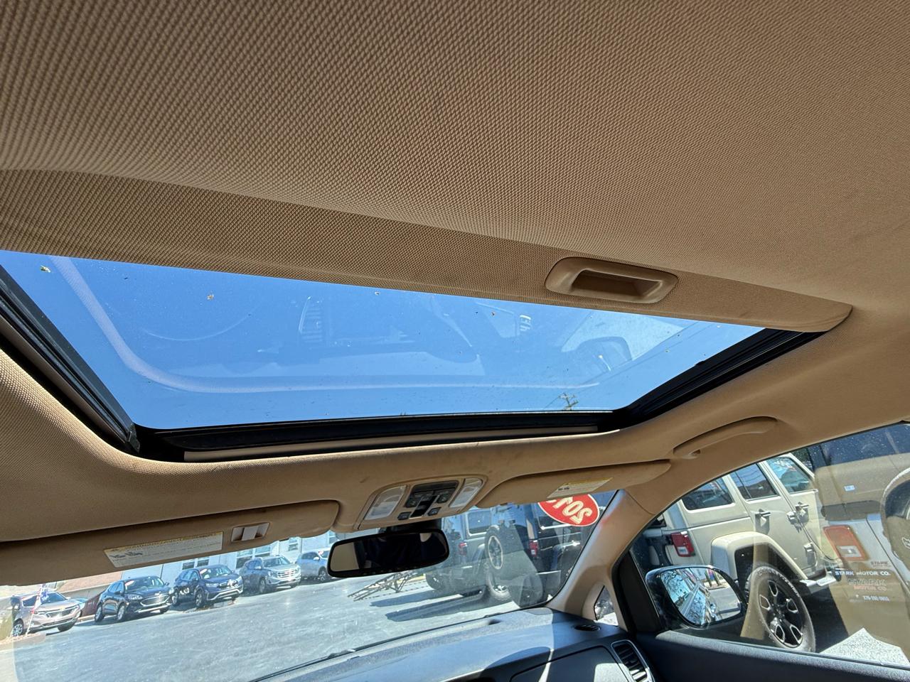 Kia Sedona 4dr Wgn SX-L 2015