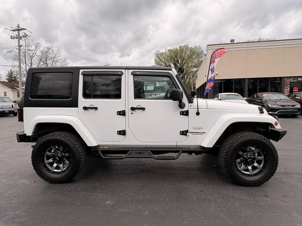 Jeep Wrangler Unlimited 4WD 4dr Sahara 2013