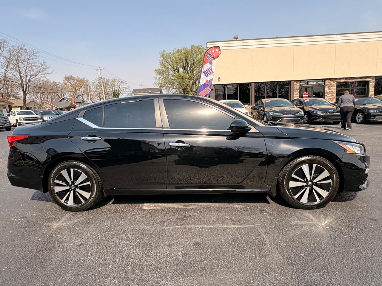 Nissan Altima 2.5 SV Sedan 2021