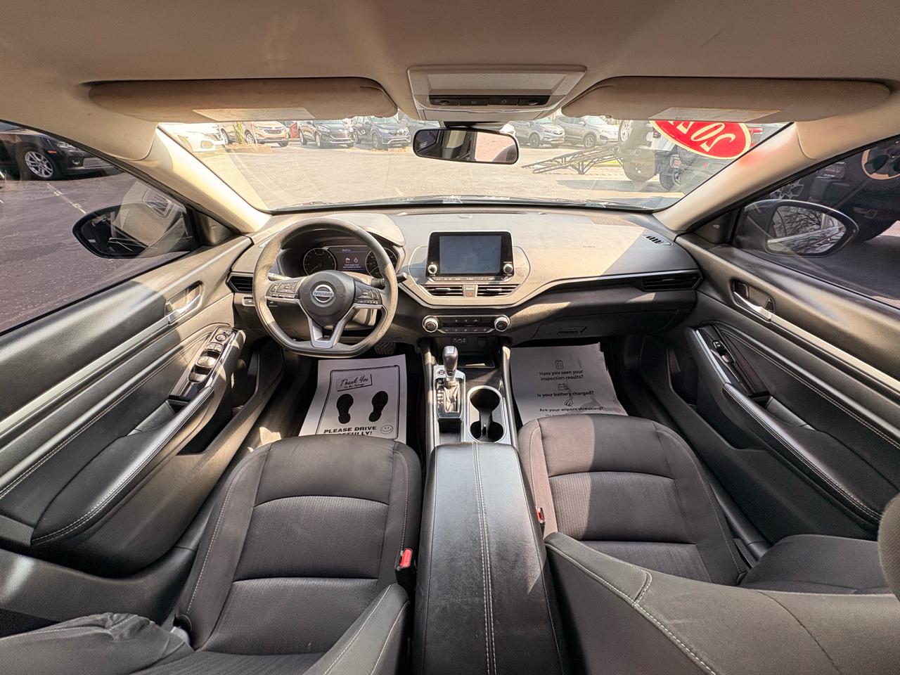 Nissan Altima 2.5 SV Sedan 2021