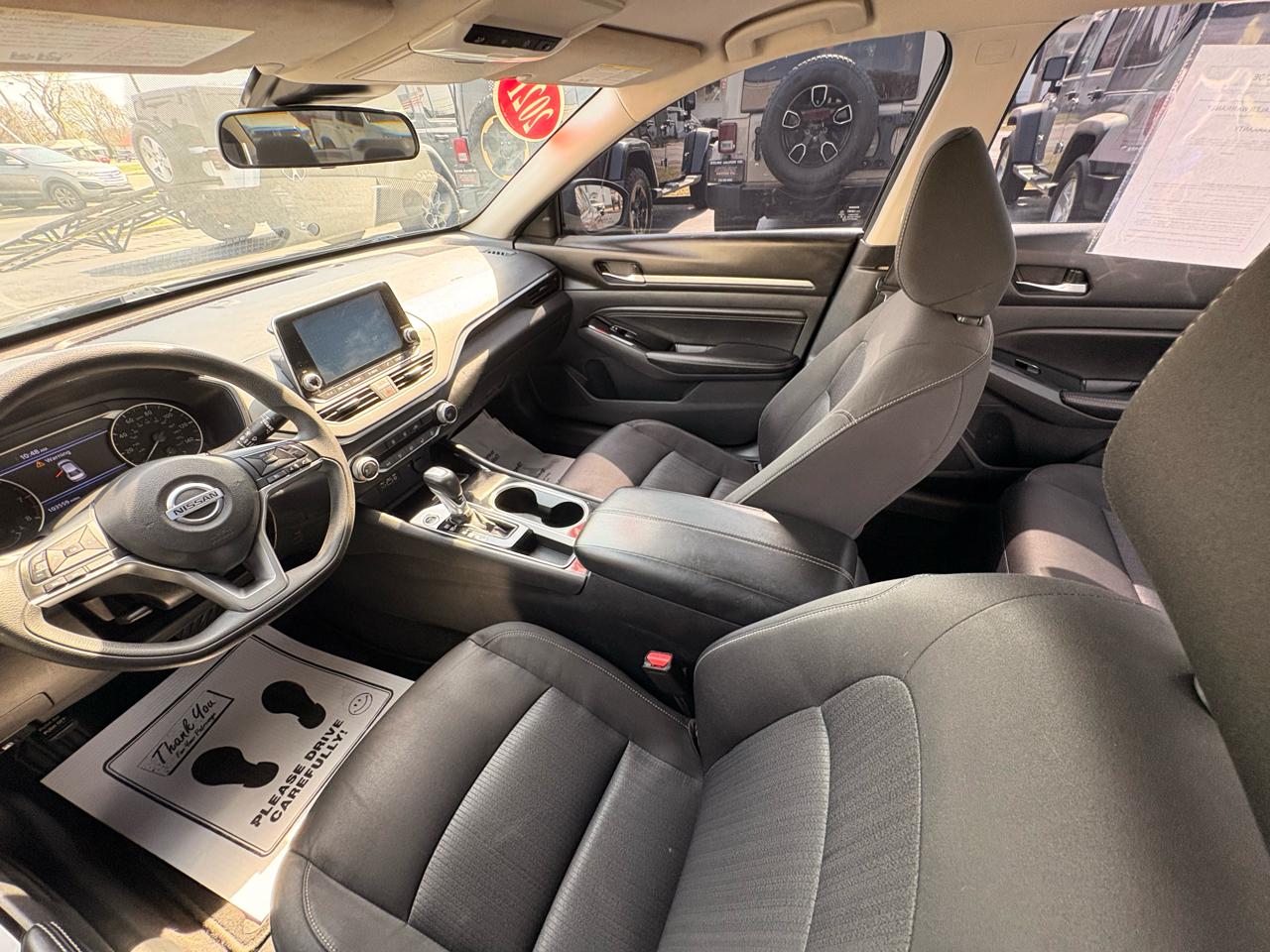 Nissan Altima 2.5 SV Sedan 2021