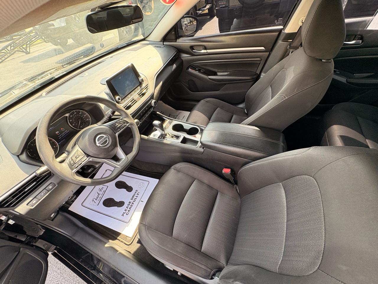 Nissan Altima 2.5 SV Sedan 2021