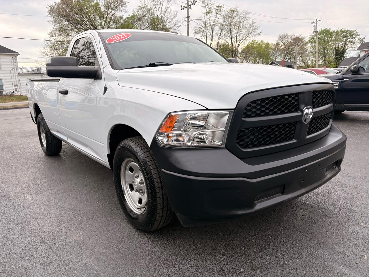 RAM 1500 Classic Tradesman 4x2 Reg Cab 8' Box 2021