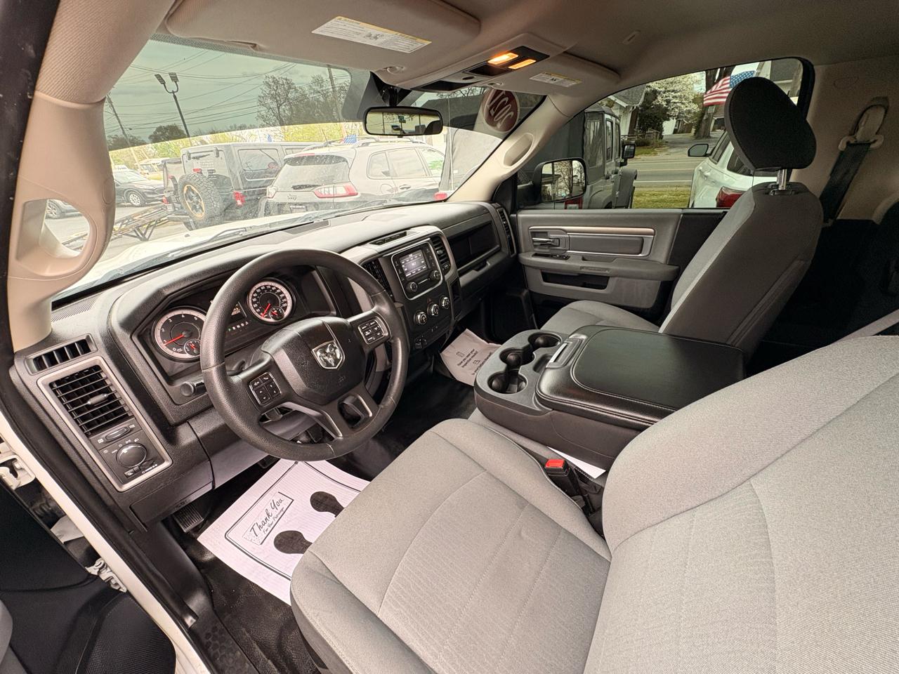 RAM 1500 Classic Tradesman 4x2 Reg Cab 8' Box 2021