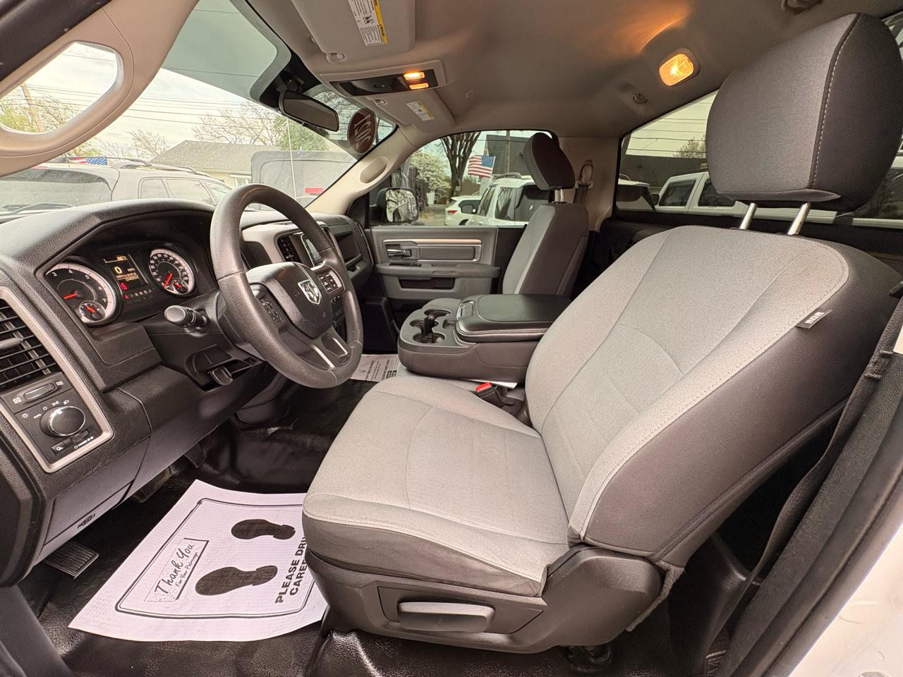 RAM 1500 Classic Tradesman 4x2 Reg Cab 8' Box 2021