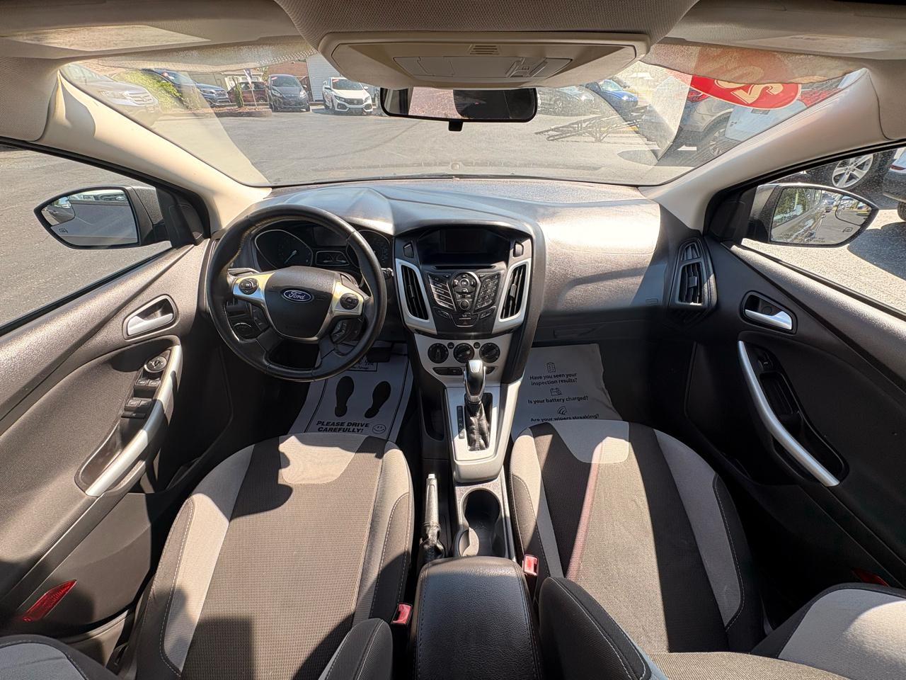 Ford Focus 5dr HB SE 2012