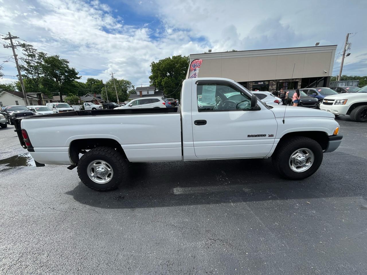 Dodge Ram 2500 2dr Reg Cab 135" WB HD 2001