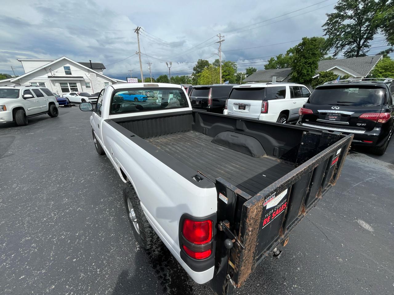 Dodge Ram 2500 2dr Reg Cab 135" WB HD 2001