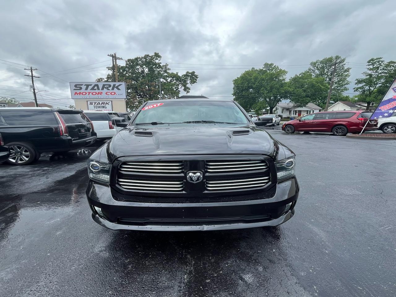 RAM 1500 4WD Crew Cab 140.5" Sport 2017