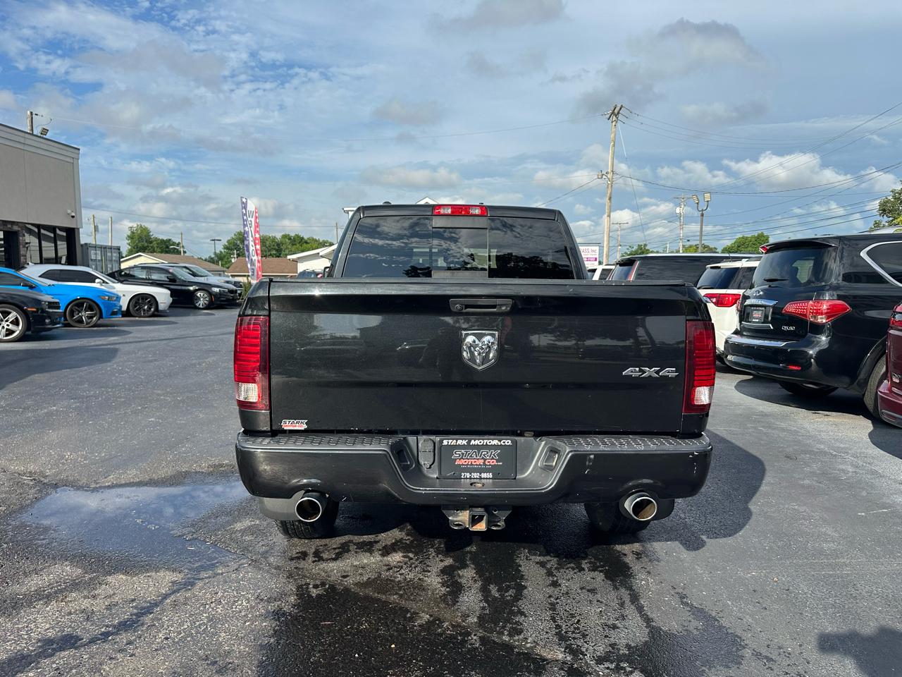 RAM 1500 4WD Crew Cab 140.5" Sport 2017
