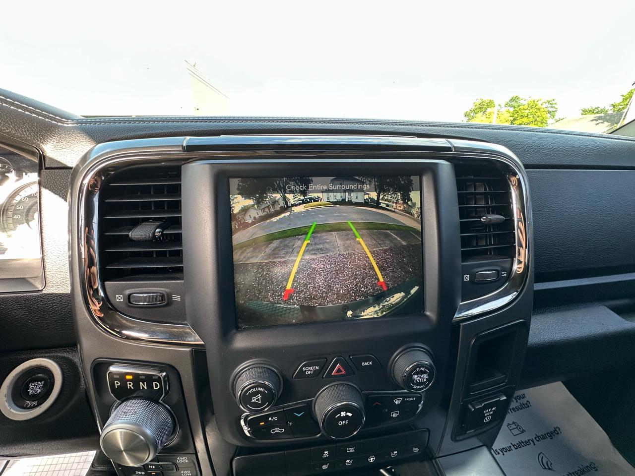 RAM 1500 4WD Crew Cab 140.5" Sport 2017
