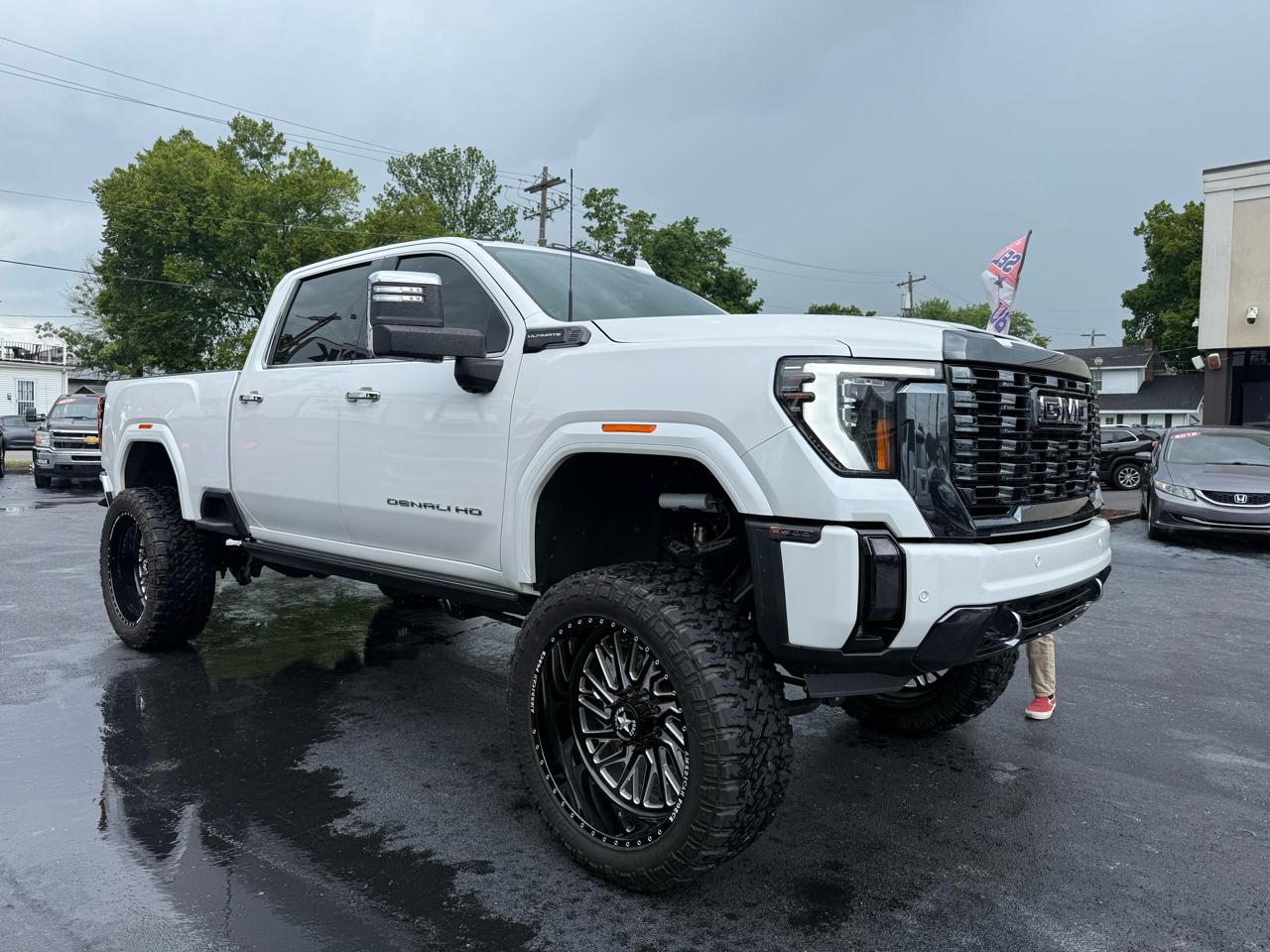 GMC Sierra 3500HD 4WD Crew Cab 159" Denali Ultimate 2024