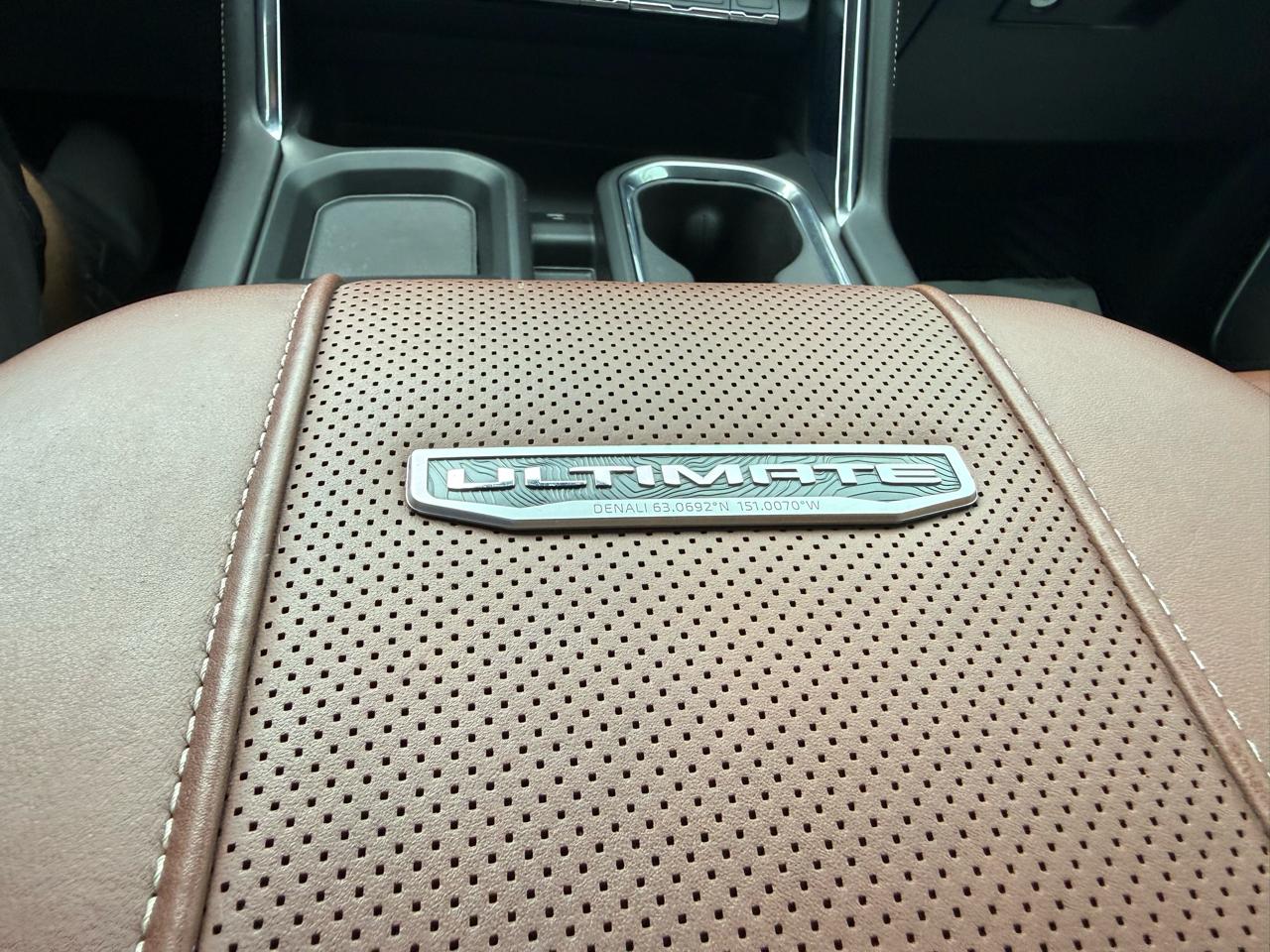GMC Sierra 3500HD 4WD Crew Cab 159" Denali Ultimate 2024