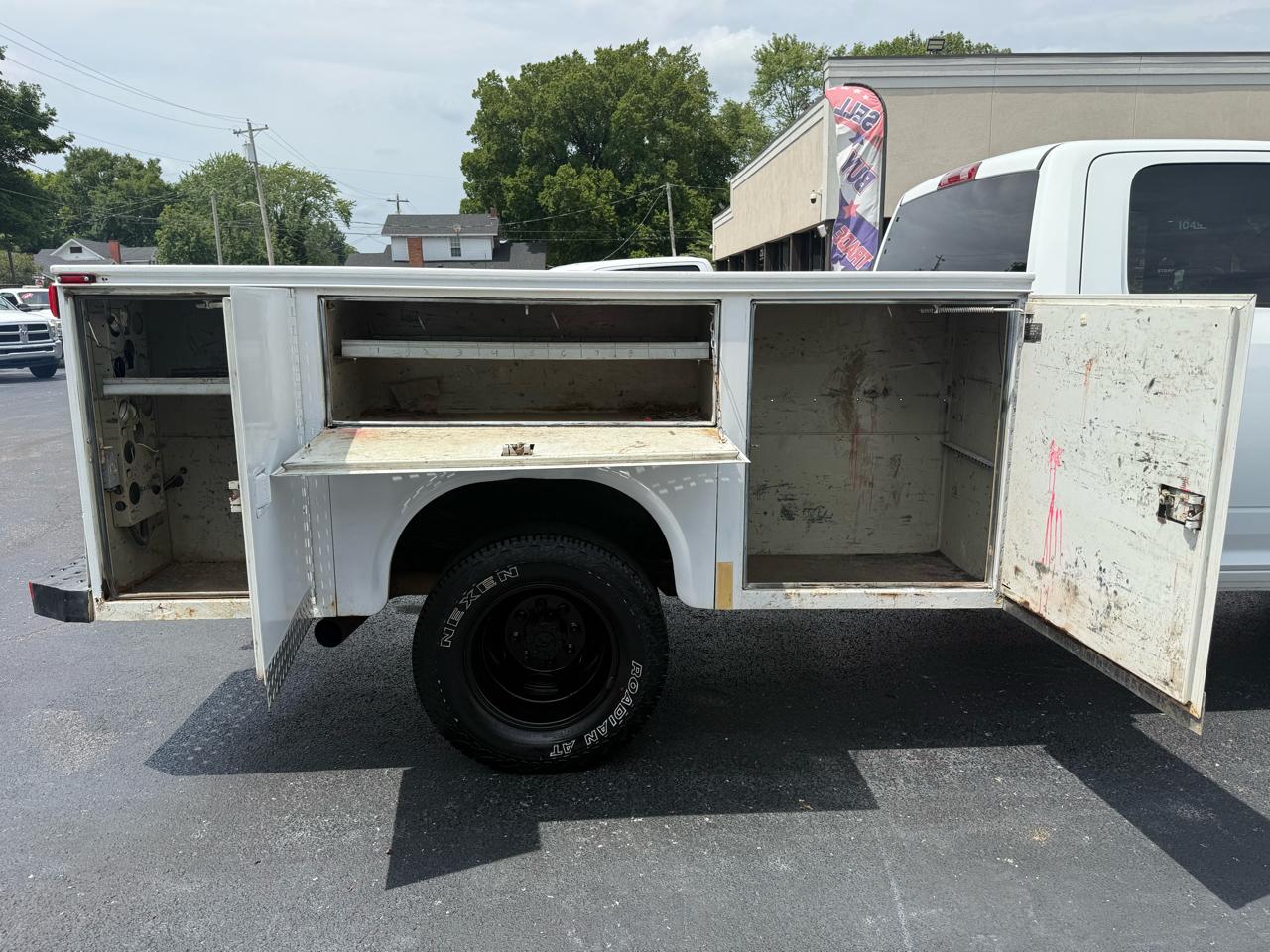 RAM 3500 Chassis Cab Tradesman 2WD Crew Cab 60" CA 172.4" WB 2022