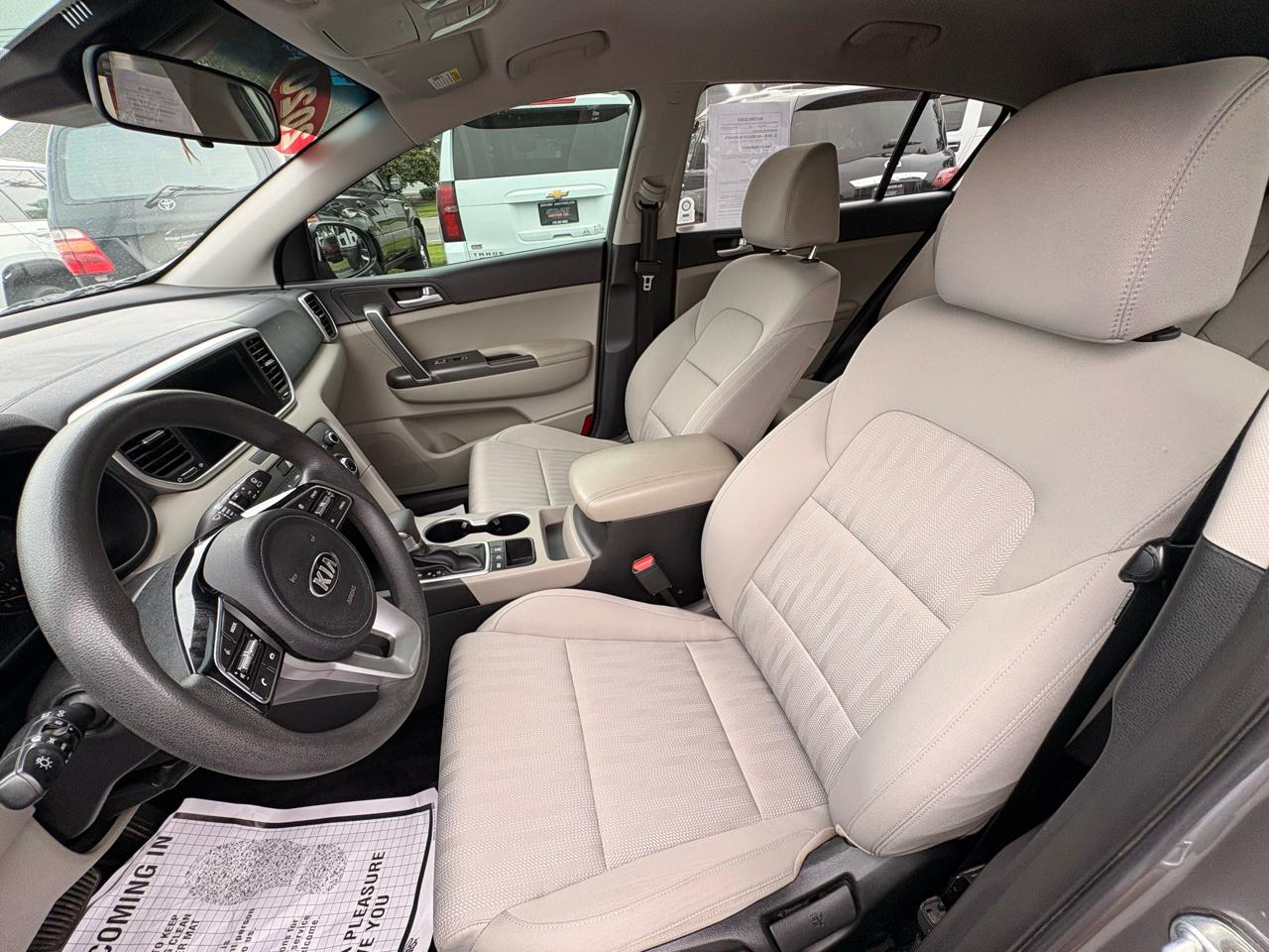 2020 Kia Sportage LX - Photo 13