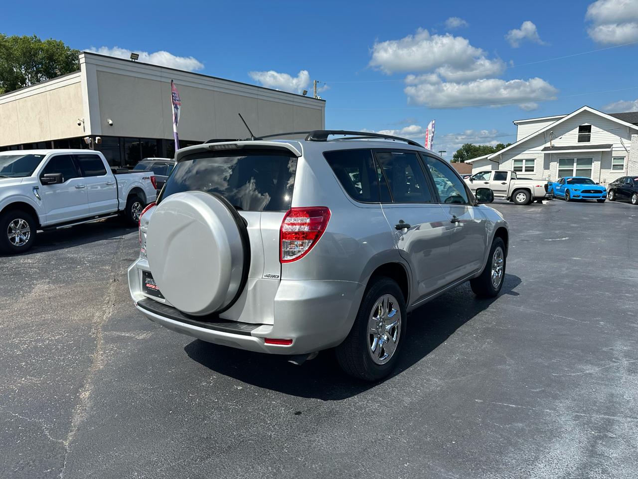 Toyota RAV4 4WD 4dr 4-cyl 4-Spd AT (Natl) 2011