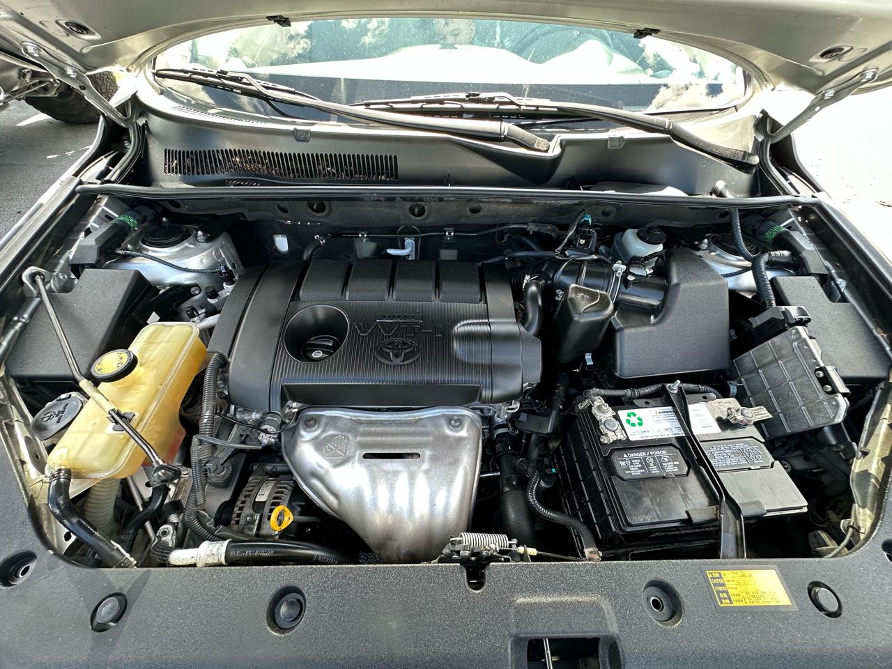 Toyota RAV4 4WD 4dr 4-cyl 4-Spd AT (Natl) 2011