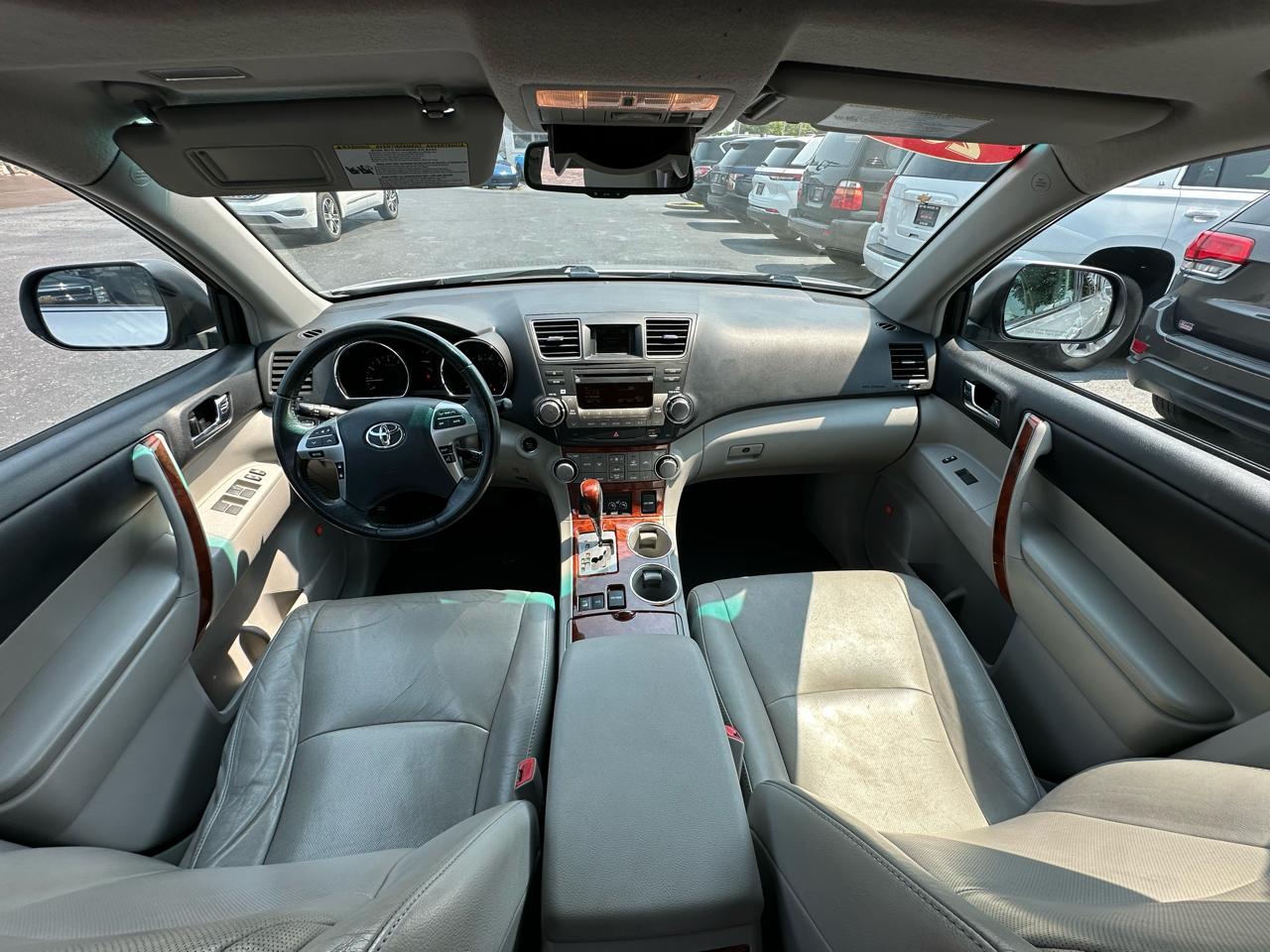 Toyota Highlander 4WD 4dr V6 Limited (Natl) 2012