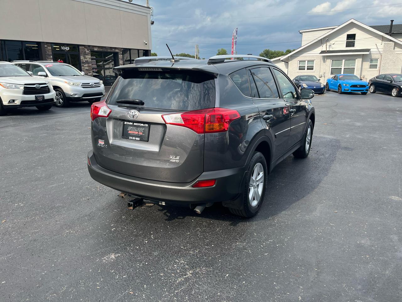 Toyota RAV4 AWD 4dr XLE (Natl) 2014