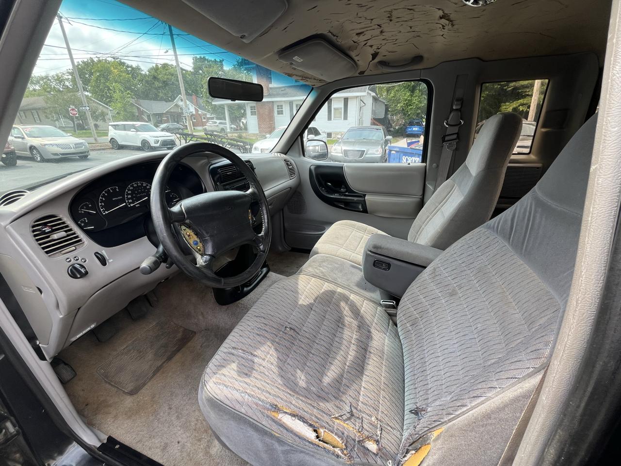 Ford Ranger Supercab 125.4" WB XLT 1997