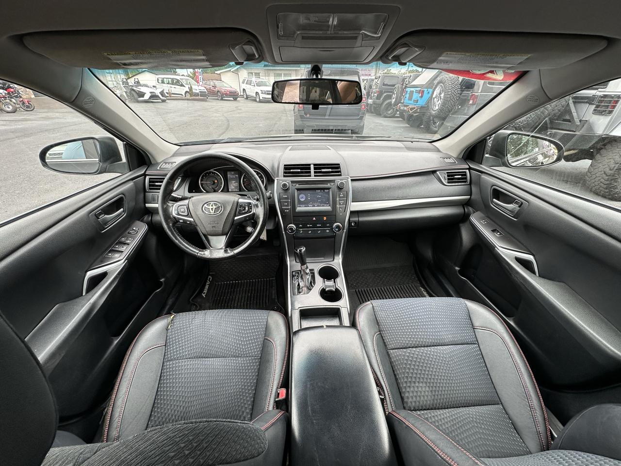 Toyota Camry 4dr Sdn I4 Auto XLE (Natl) 2015