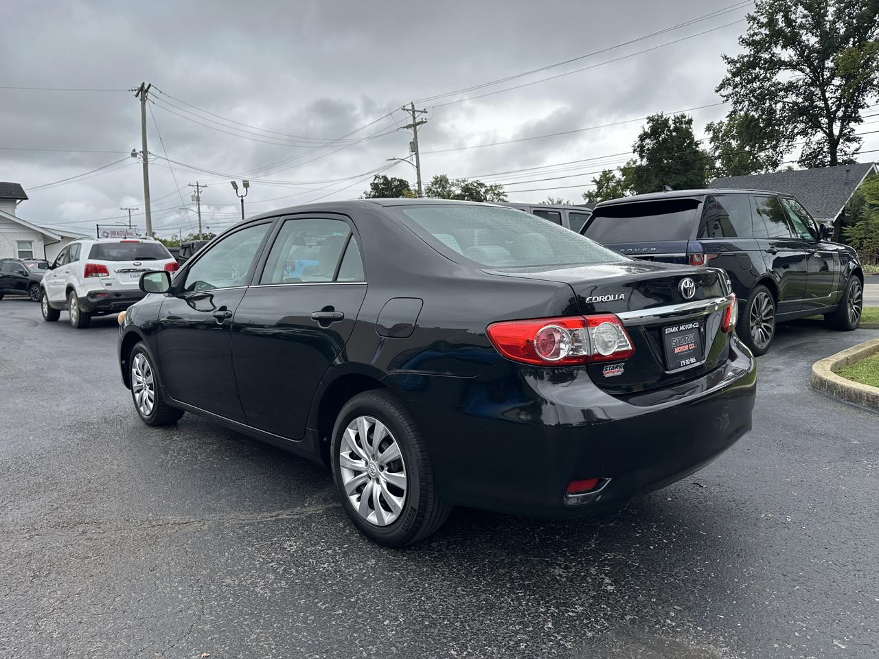 Toyota Corolla 4dr Sdn CVT LE (Natl) 2013