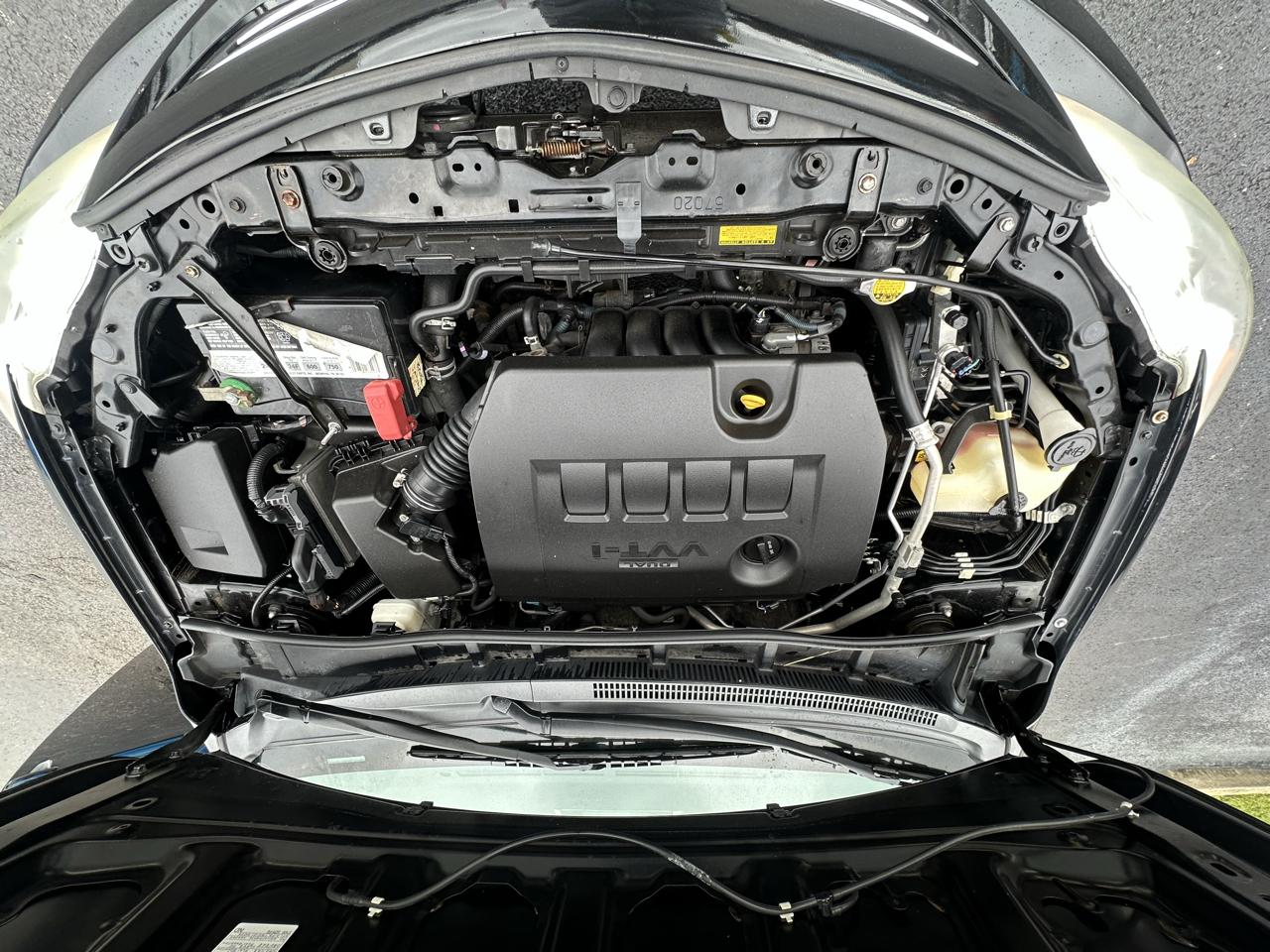 Toyota Corolla 4dr Sdn CVT LE (Natl) 2013