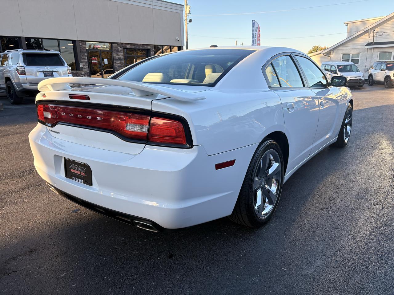 Dodge Charger 4dr Sdn SXT RWD 2012