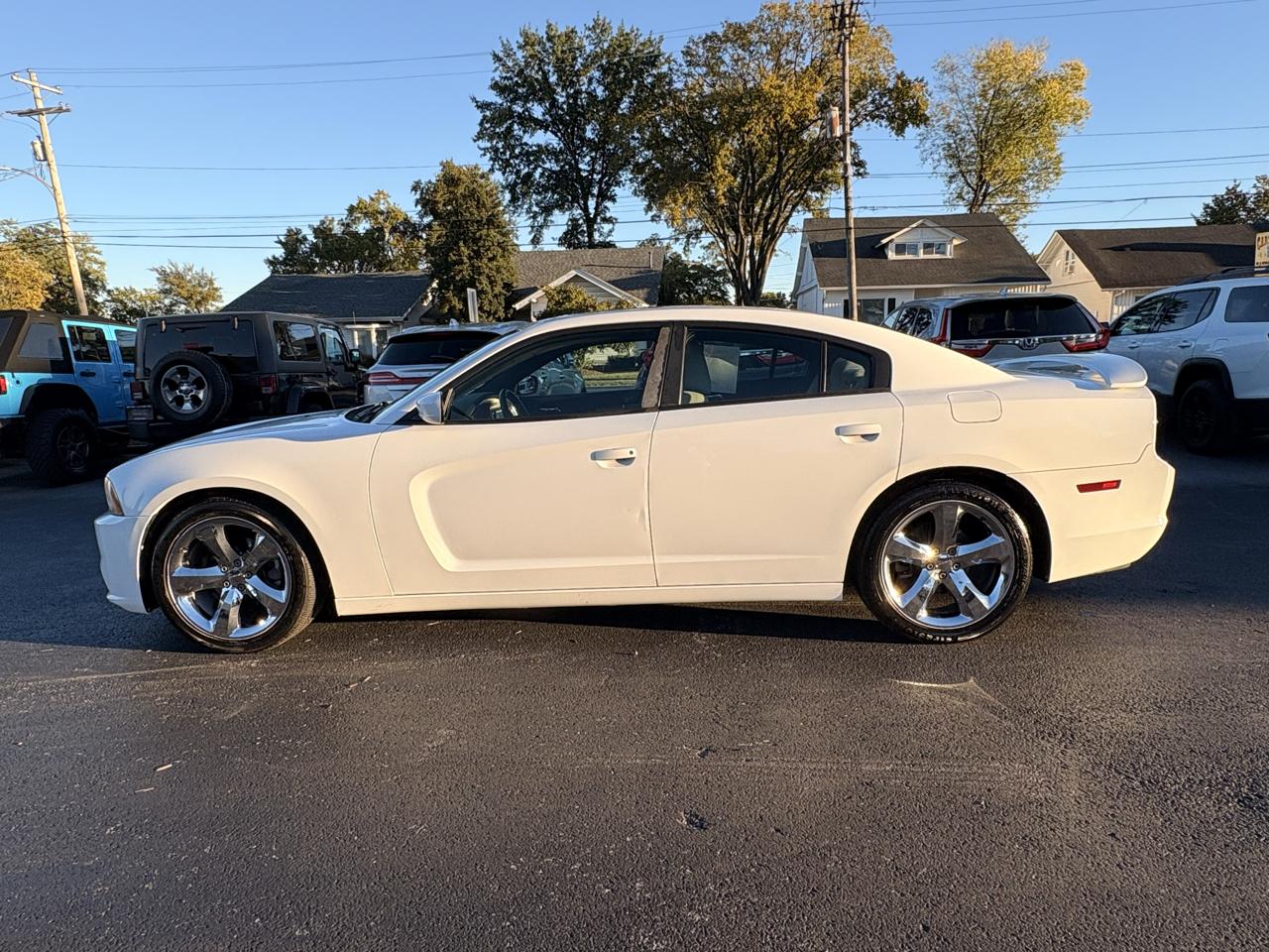 Dodge Charger 4dr Sdn SXT RWD 2012
