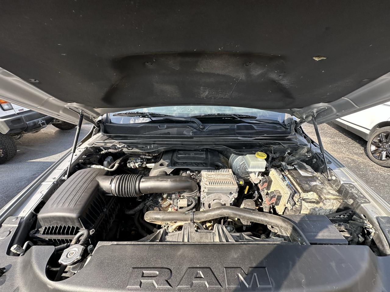 RAM 1500 Laramie 4x4 Crew Cab 5'7" Box 2019