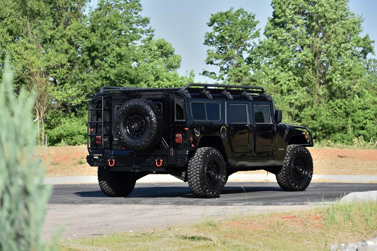 AM General Hummer 4-Passenger Wgn Enclosed 1996