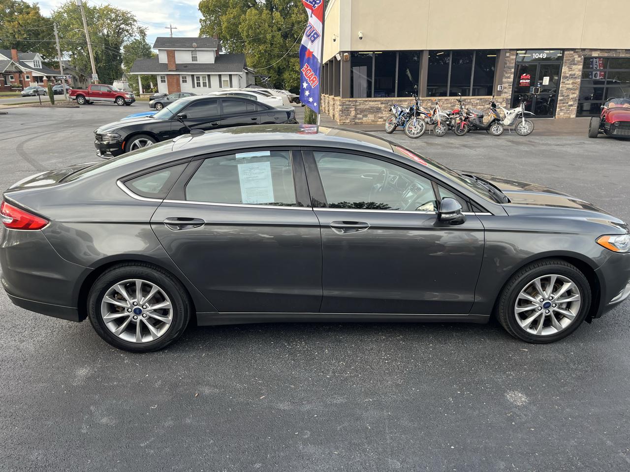 Ford Fusion SE FWD 2017